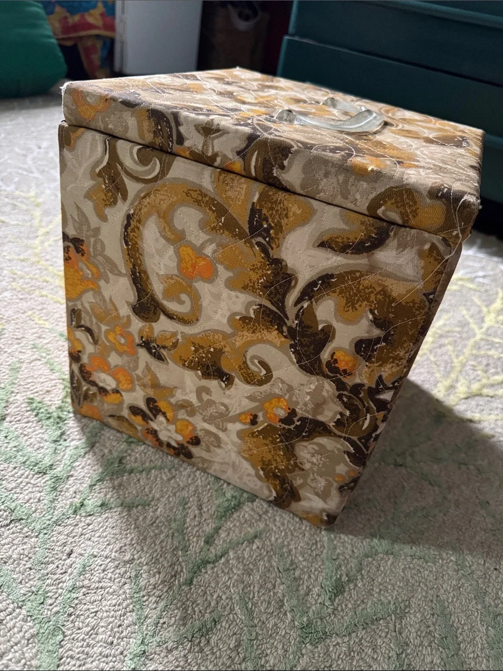 Model home quality 1960s vintage  Floral Pattern Fabric Storage Box with Lid